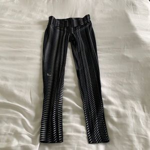 Under Armour runnings rights xs